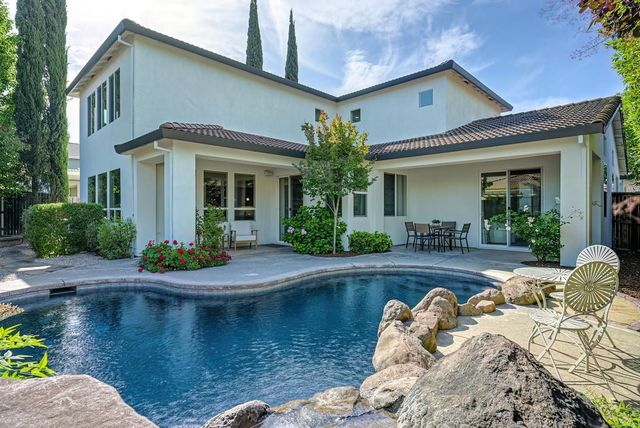 4715 Salem Way, Carmichael, CA 95608