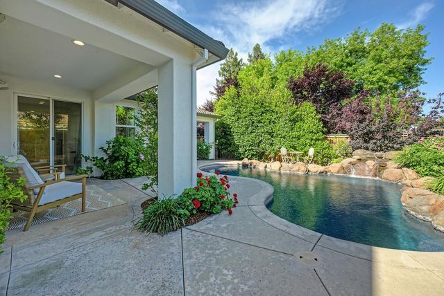 4715 Salem Way, Carmichael, CA 95608