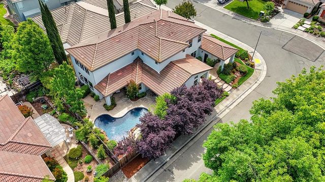 4715 Salem Way, Carmichael, CA 95608