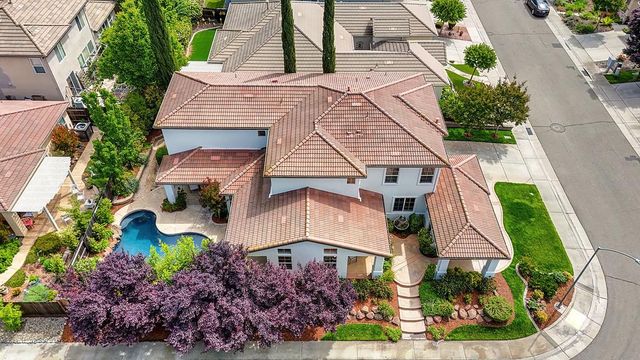 4715 Salem Way, Carmichael, CA 95608