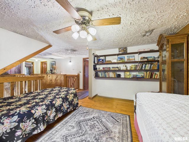 14138 Boyscout Trail, Petersburg, IL 62675