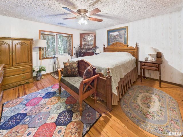 14138 Boyscout Trail, Petersburg, IL 62675