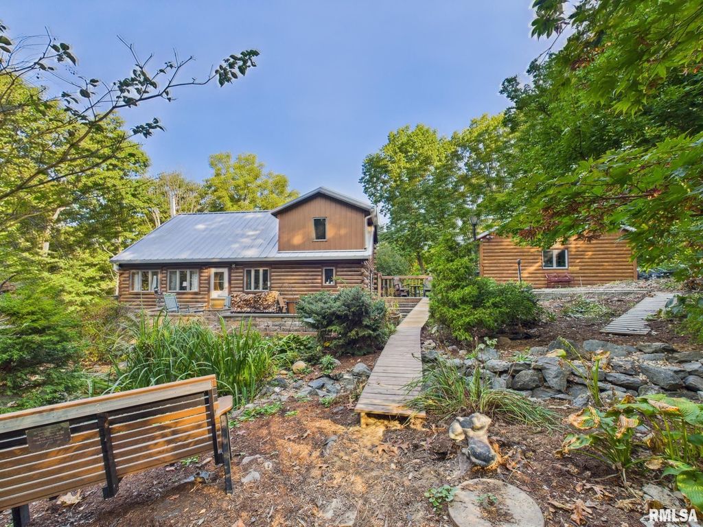 14138 Boyscout Trail, Petersburg, IL 62675