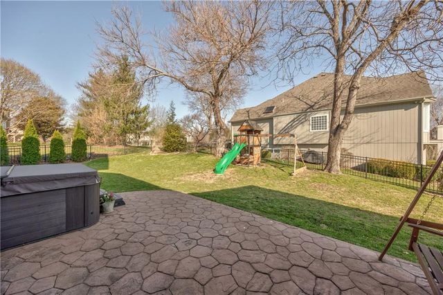 2844 W 143RD Terrace, Leawood, KS 66224