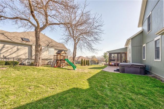 2844 W 143RD Terrace, Leawood, KS 66224