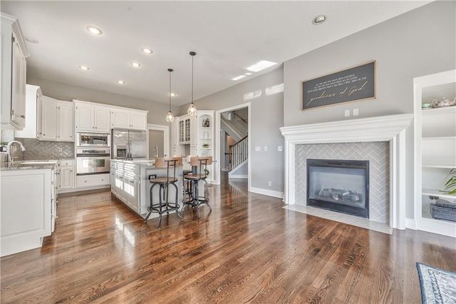 2844 W 143RD Terrace, Leawood, KS 66224