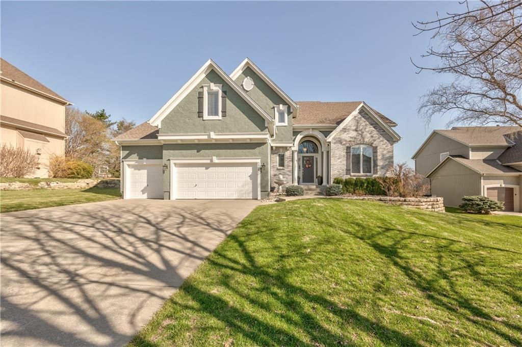 2844 W 143RD Terrace, Leawood, KS 66224