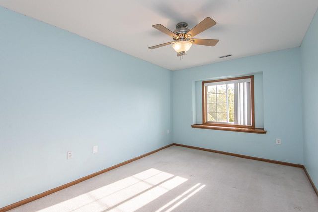 1301 College AVENUE #5F, South Milwaukee, WI 53172