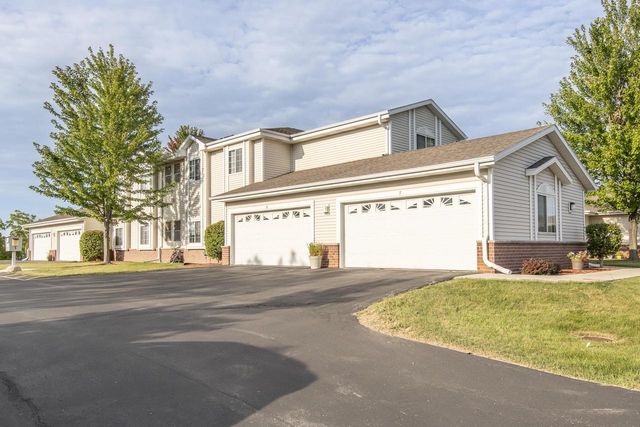 1301 College AVENUE #5F, South Milwaukee, WI 53172