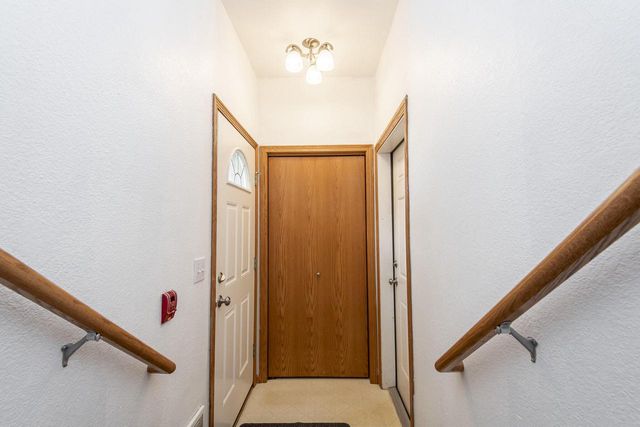 1301 College AVENUE #5F, South Milwaukee, WI 53172