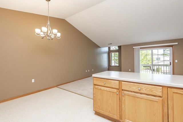 1301 College AVENUE #5F, South Milwaukee, WI 53172