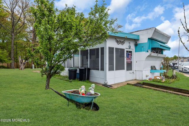 71 Locust Grove, Hazlet, NJ 07730