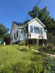 16 Earle Street 14 1/2, Middletown, NY 10940