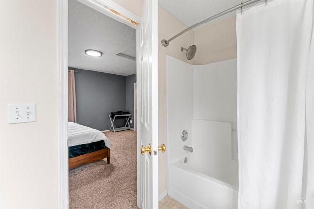5509 Aspenwood Ave., Caldwell, ID 83607