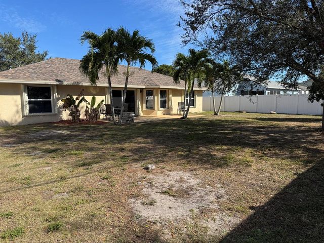 1538 SW Calmar Avenue, Port St. Lucie, FL 34953
