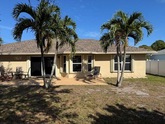 1538 SW Calmar Avenue, Port St. Lucie, FL 34953