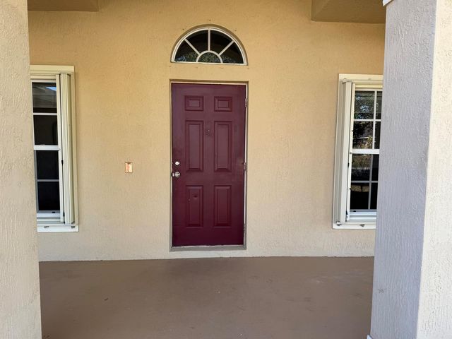 1538 SW Calmar Avenue, Port St. Lucie, FL 34953