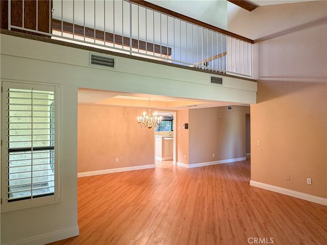2200 El Portal Drive 9, Bakersfield, CA 93309