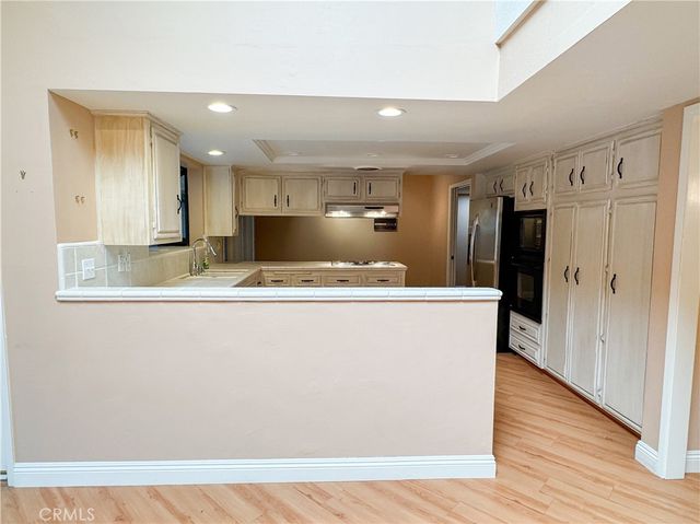 2200 El Portal Drive 9, Bakersfield, CA 93309