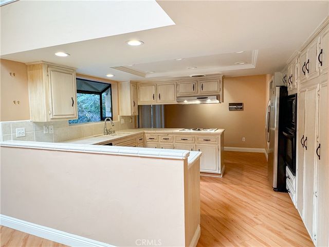 2200 El Portal Drive 9, Bakersfield, CA 93309
