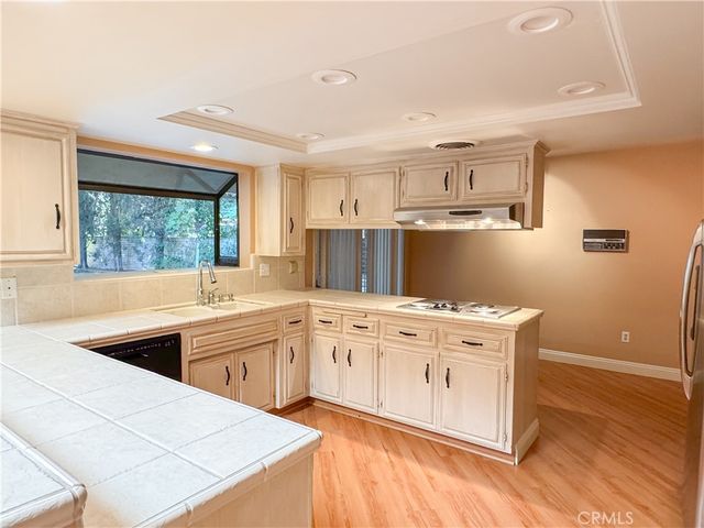 2200 El Portal Drive 9, Bakersfield, CA 93309
