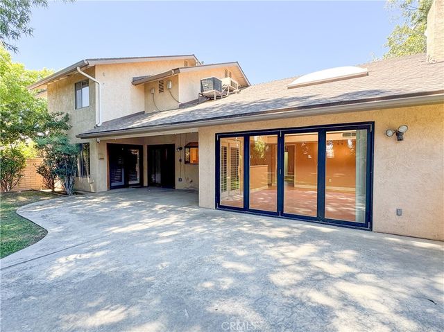2200 El Portal Drive 9, Bakersfield, CA 93309