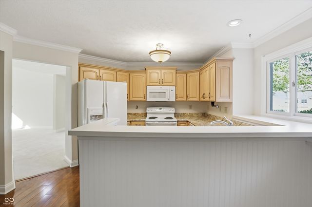 8942 Pine Tree Boulevard, Indianapolis, IN 46256