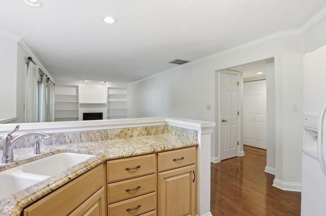 8942 Pine Tree Boulevard, Indianapolis, IN 46256
