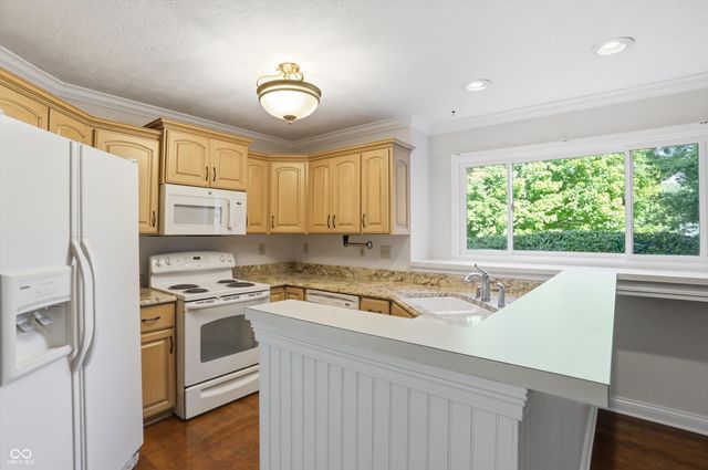 8942 Pine Tree Boulevard, Indianapolis, IN 46256