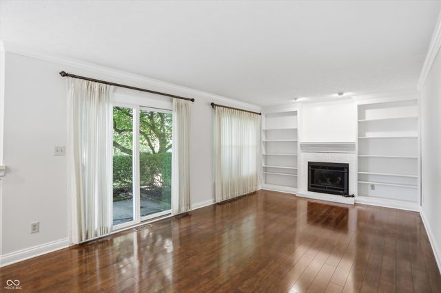 8942 Pine Tree Boulevard, Indianapolis, IN 46256