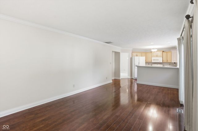 8942 Pine Tree Boulevard, Indianapolis, IN 46256