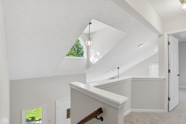8942 Pine Tree Boulevard, Indianapolis, IN 46256