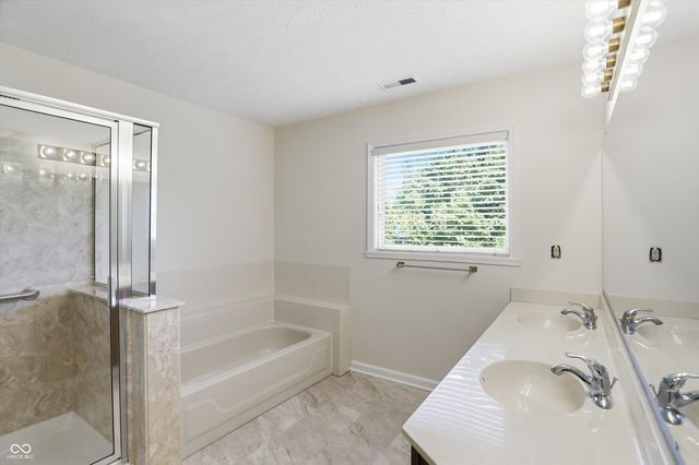8942 Pine Tree Boulevard, Indianapolis, IN 46256
