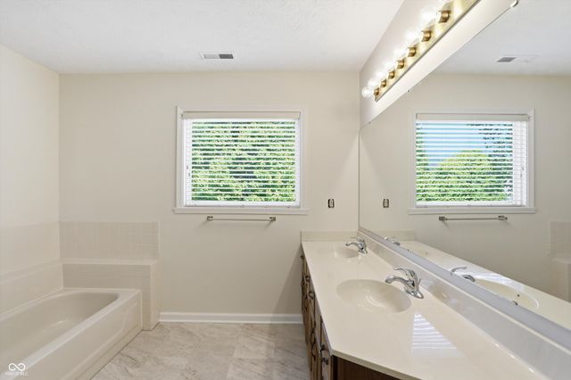 8942 Pine Tree Boulevard, Indianapolis, IN 46256