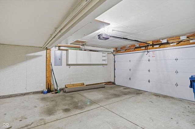 8942 Pine Tree Boulevard, Indianapolis, IN 46256