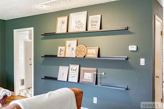 1960 Bittern Drive, Ammon, ID 83406