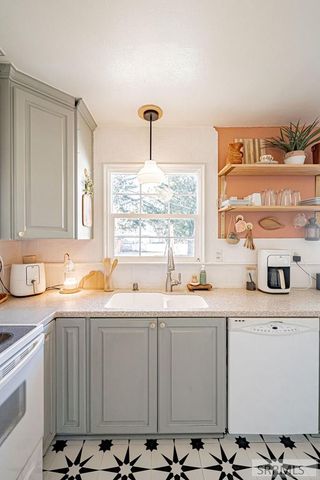 1960 Bittern Drive, Ammon, ID 83406