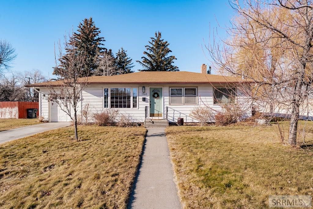 Image 2 of property listing at 1960 Bittern Drive, Ammon, ID 83406