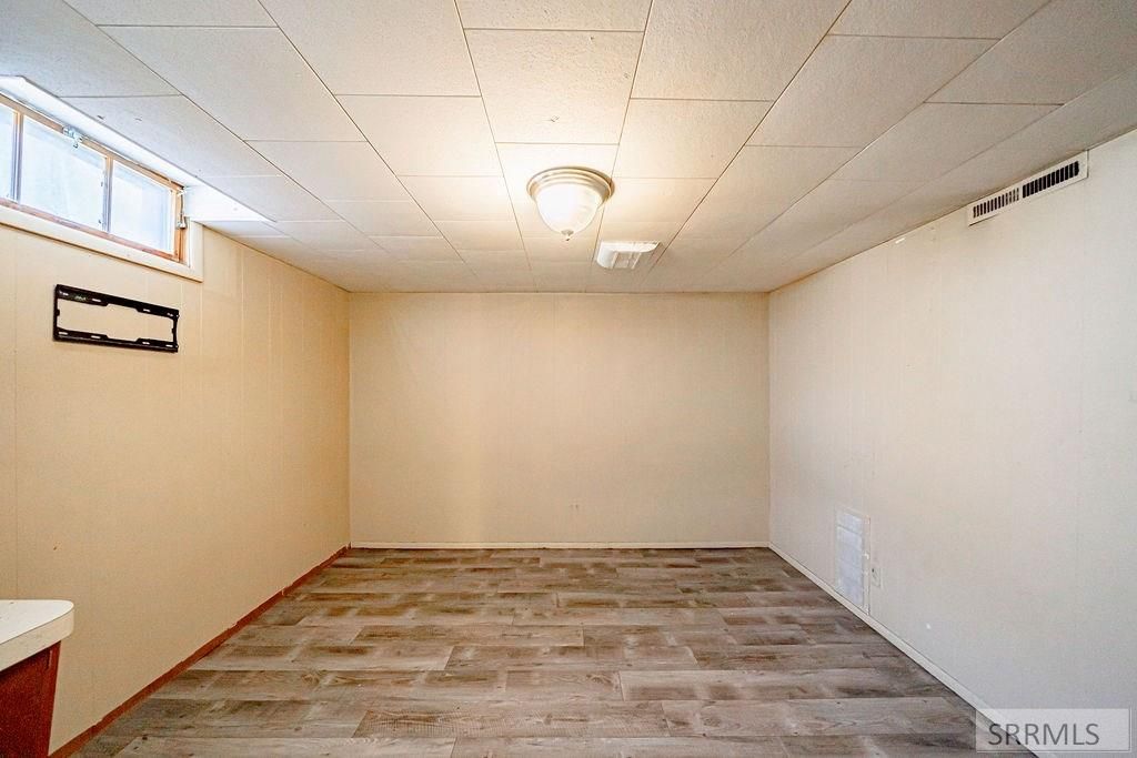 Image 45 of property listing at 1960 Bittern Drive, Ammon, ID 83406