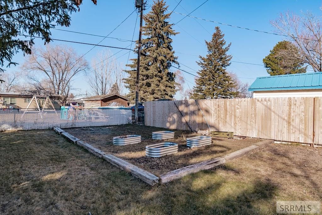 Image 54 of property listing at 1960 Bittern Drive, Ammon, ID 83406