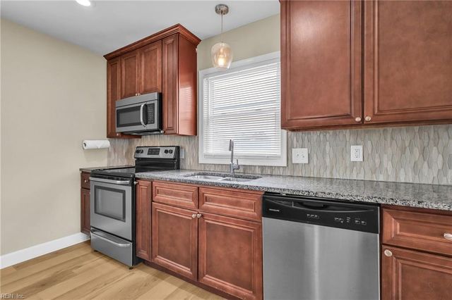 819 Headrow TER, Hampton, VA 23666