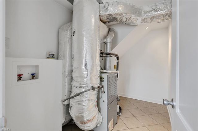 819 Headrow TER, Hampton, VA 23666