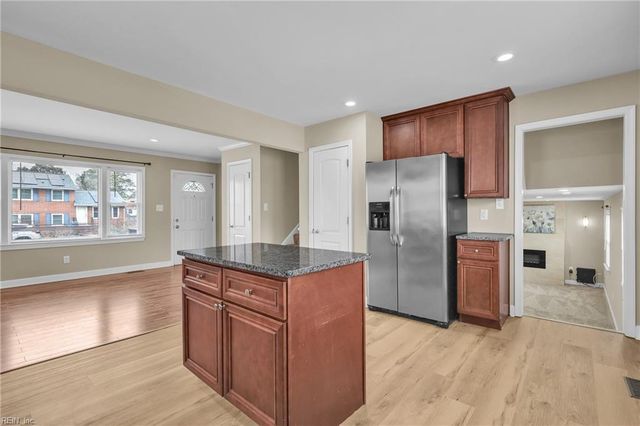 819 Headrow TER, Hampton, VA 23666