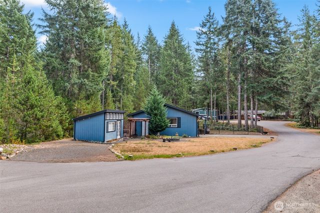 20 N Buckhorn Court, Hoodsport, WA 98548
