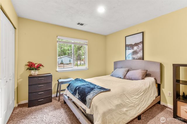 20 N Buckhorn Court, Hoodsport, WA 98548