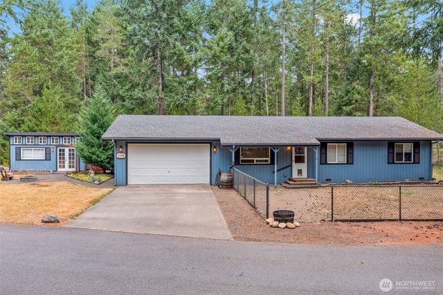 20 N Buckhorn Court, Hoodsport, WA 98548