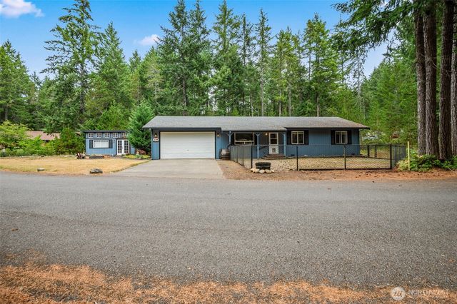 20 N Buckhorn Court, Hoodsport, WA 98548