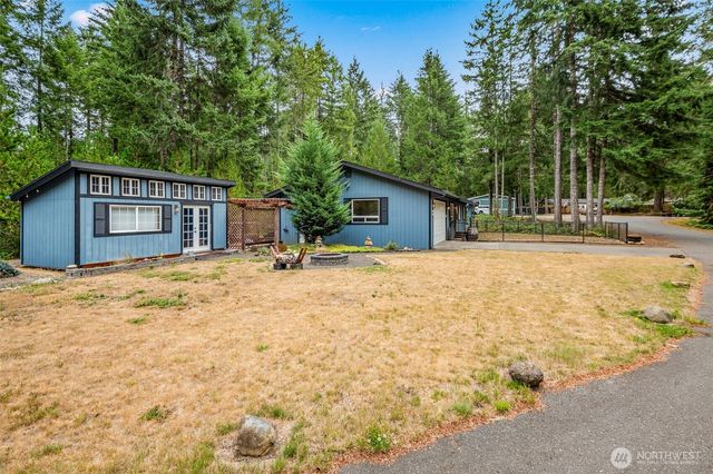 20 N Buckhorn Court, Hoodsport, WA 98548