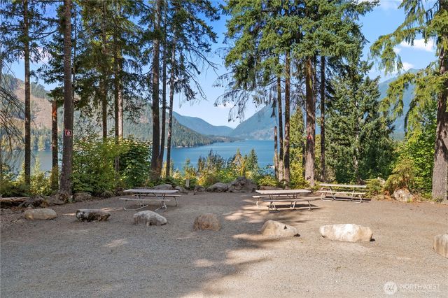 20 N Buckhorn Court, Hoodsport, WA 98548