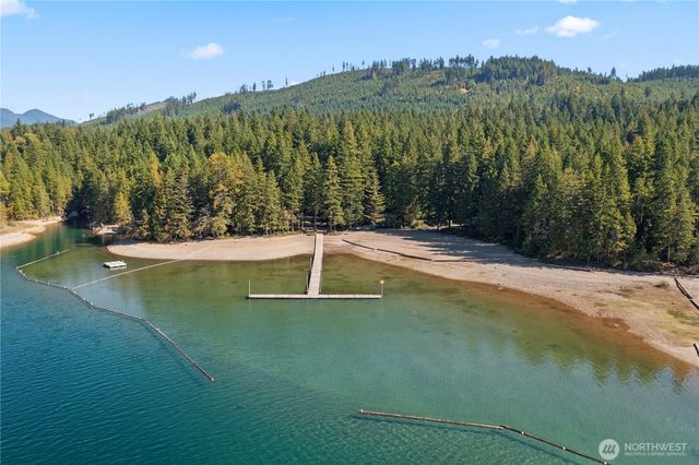 20 N Buckhorn Court, Hoodsport, WA 98548